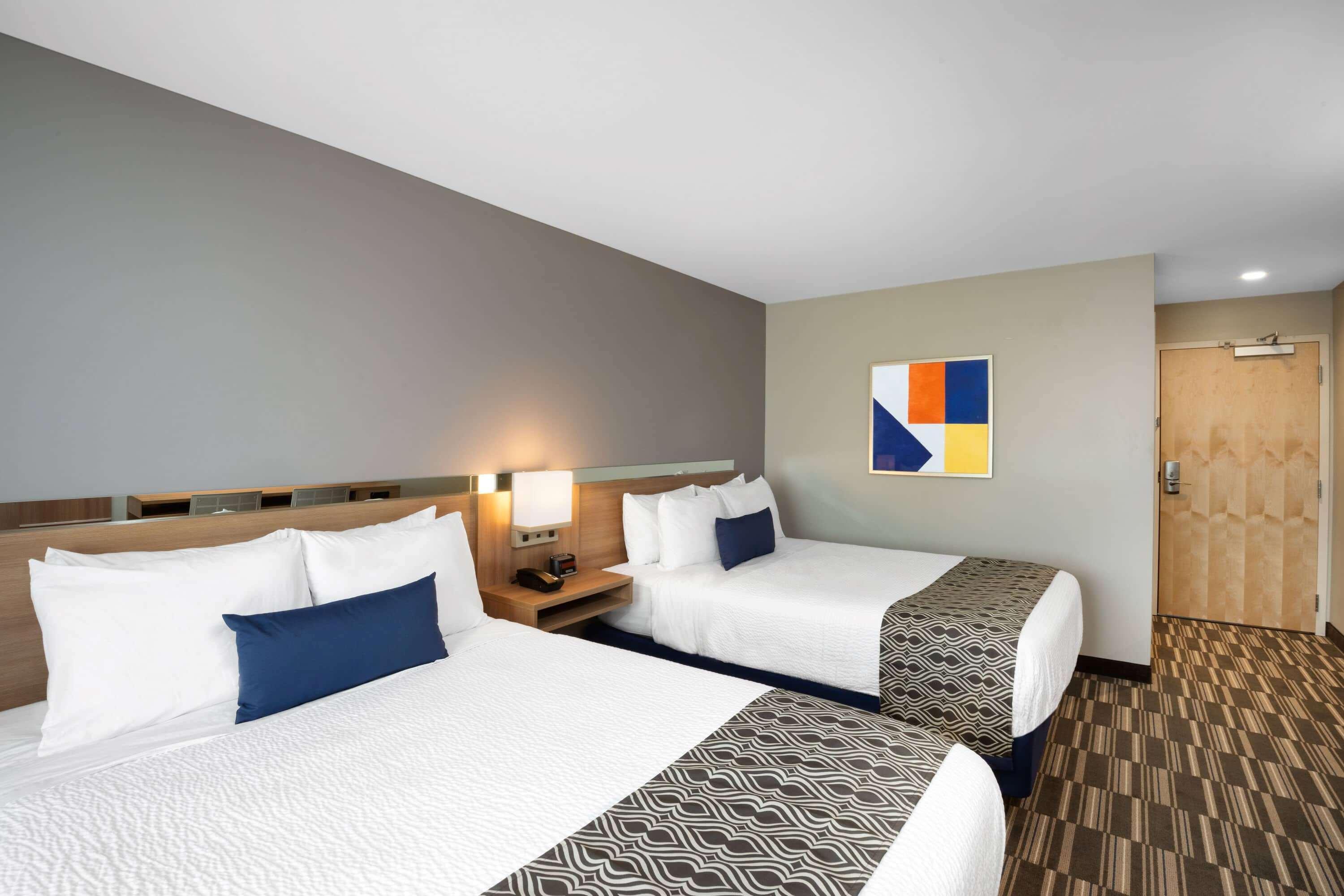 Microtel Inn & Suites By Wyndham Farmington Buitenkant foto