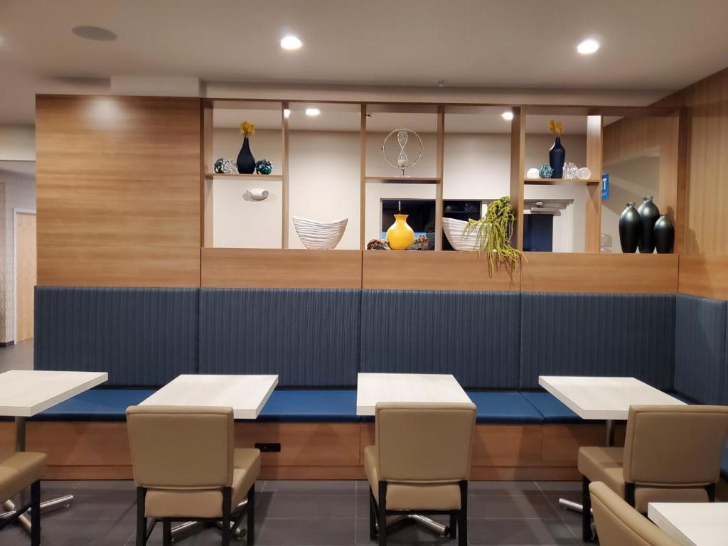 Microtel Inn & Suites By Wyndham Farmington Buitenkant foto