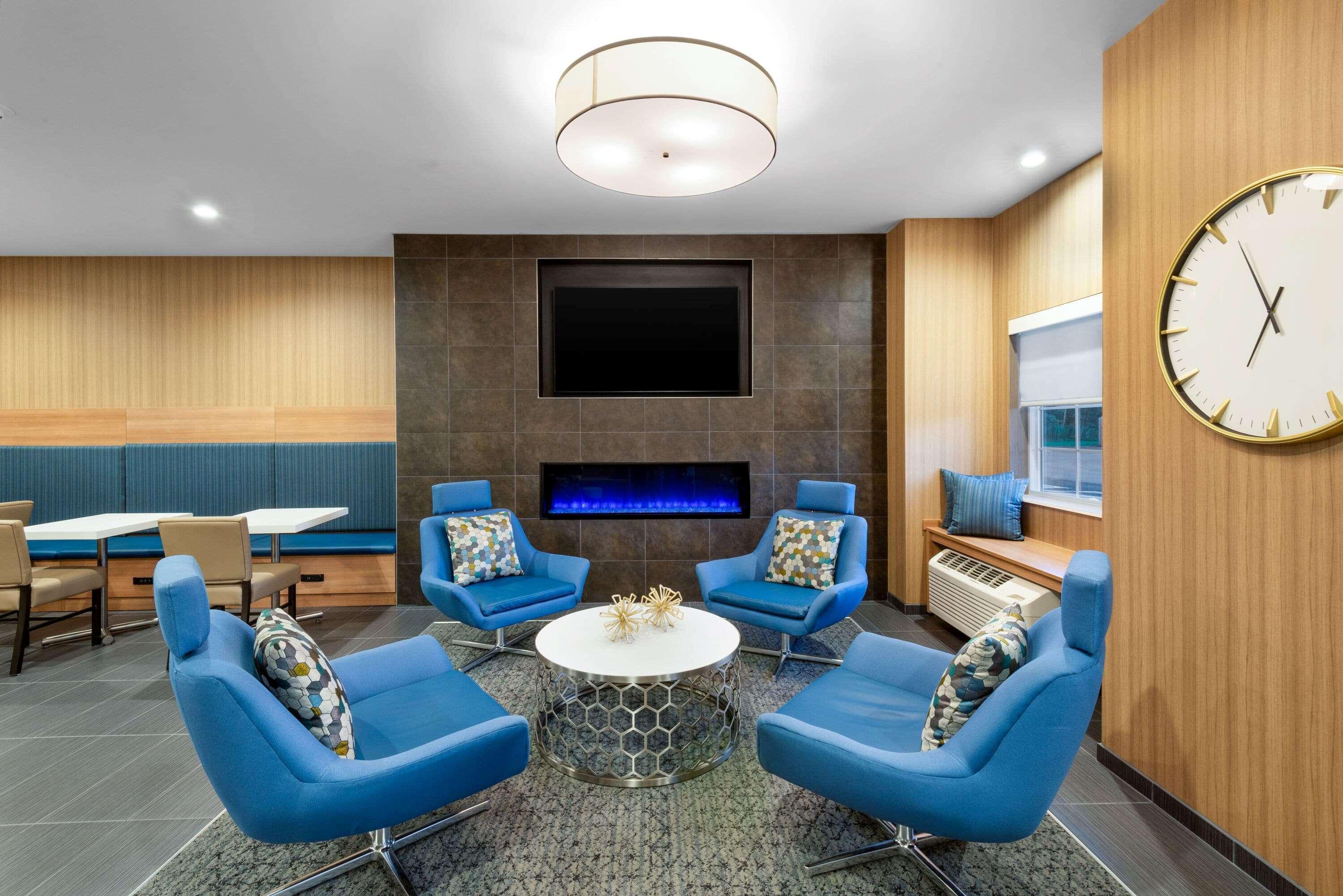 Microtel Inn & Suites By Wyndham Farmington Buitenkant foto