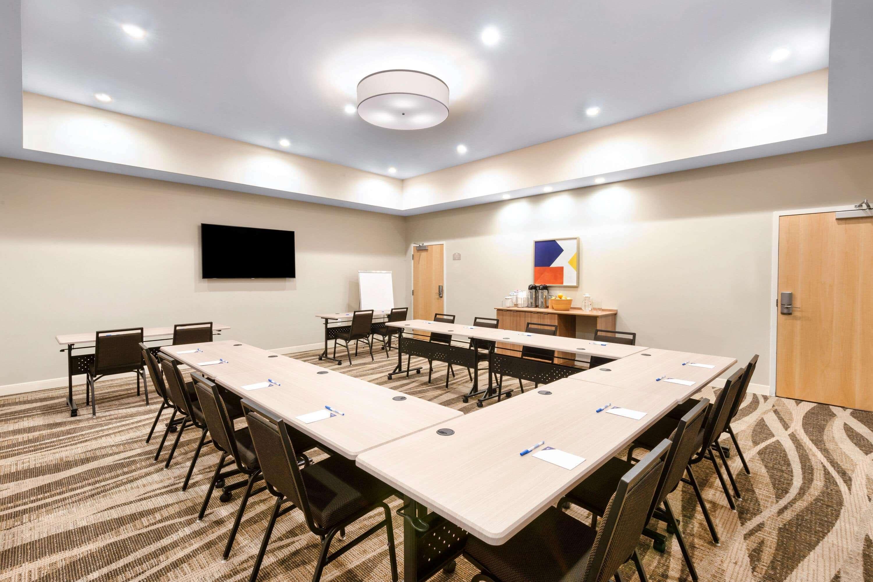 Microtel Inn & Suites By Wyndham Farmington Buitenkant foto