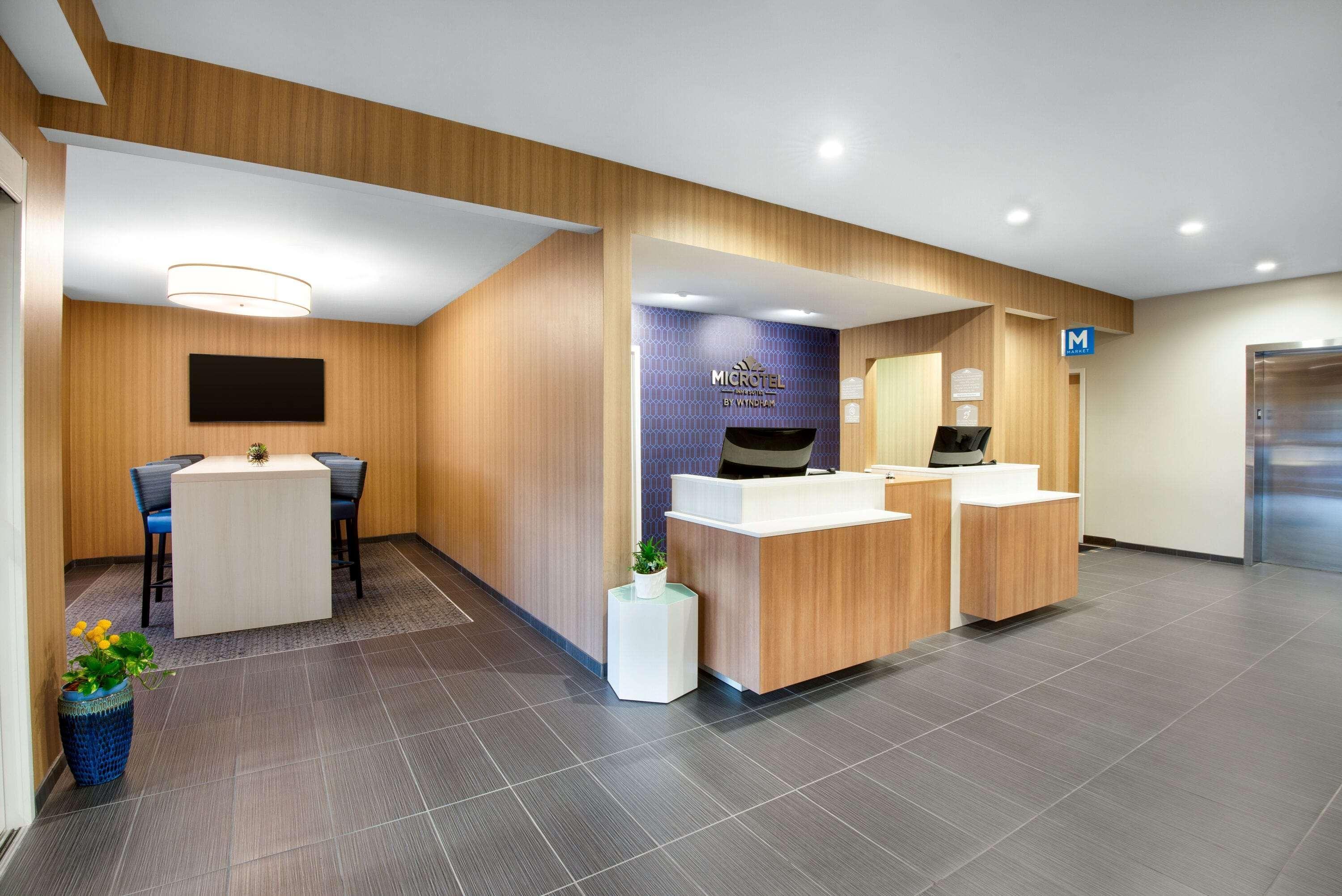 Microtel Inn & Suites By Wyndham Farmington Buitenkant foto